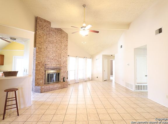2nd image of 8707 Wellesley Manor Dr