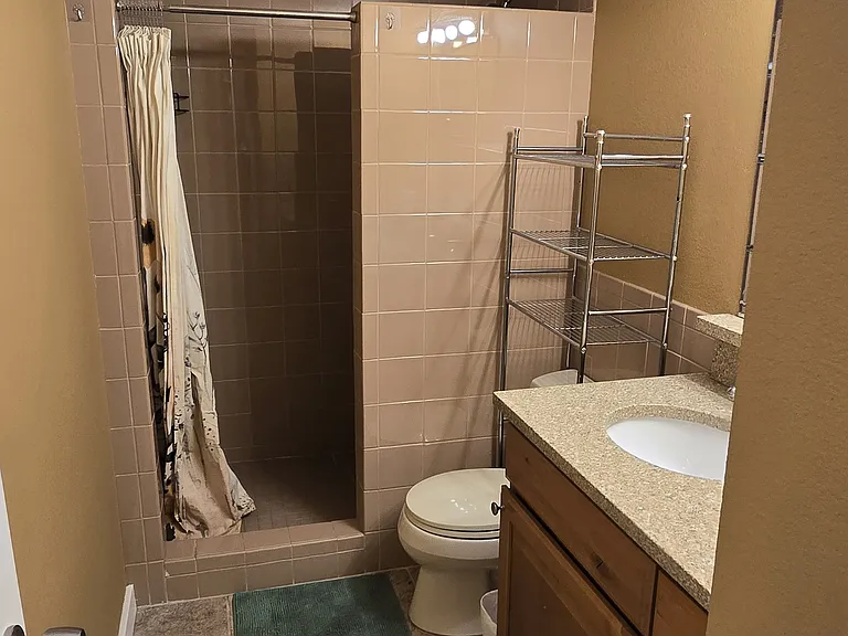600 Manhattan Dr #B2 — Photo 15