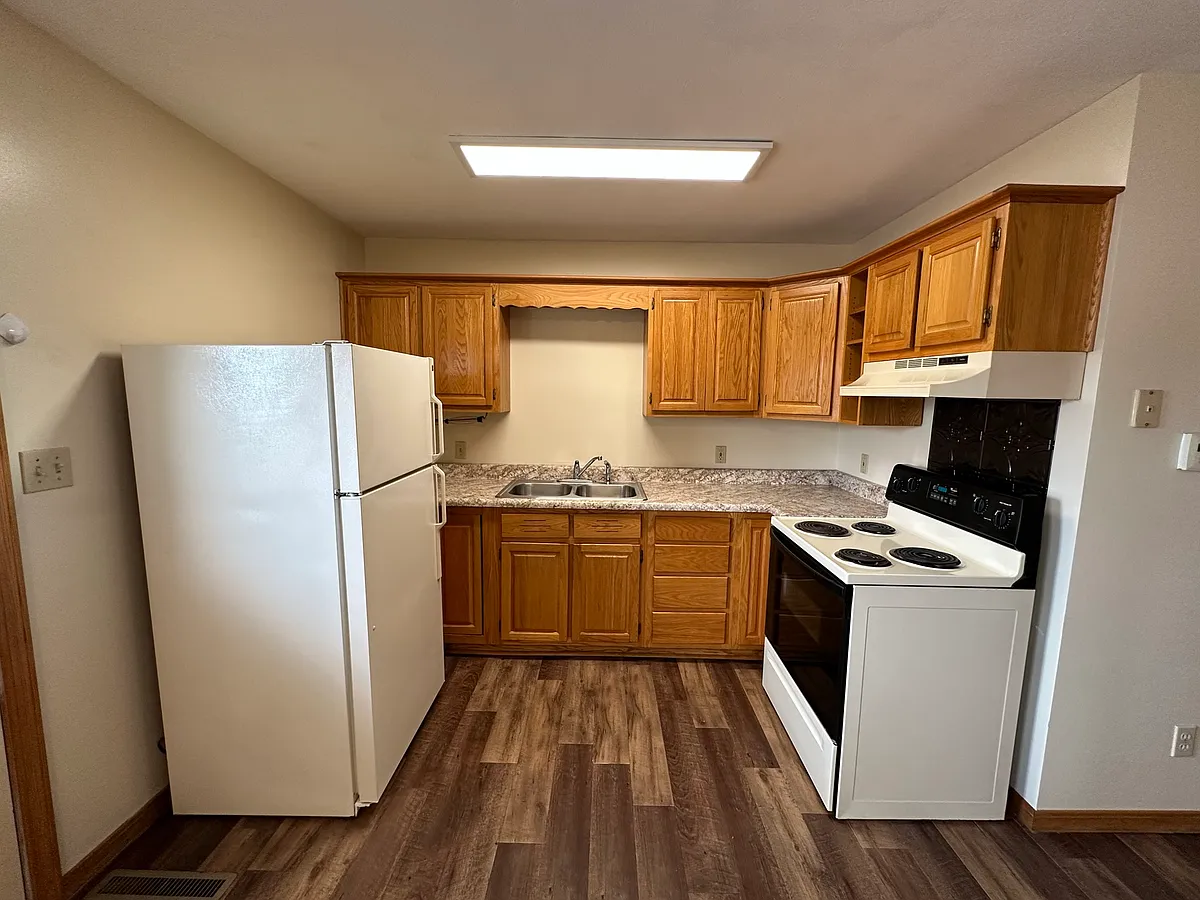 Photo 2 of 19 - 346 N Lakeland Dr #346 - Lagrange, IN Building Photo - 346 N Lakeland Dr #346