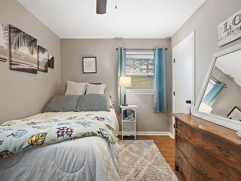 1061 Saint Julian Dr — Photo 21