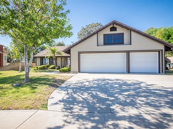 2nd image of 2035 E Vista Royale Dr