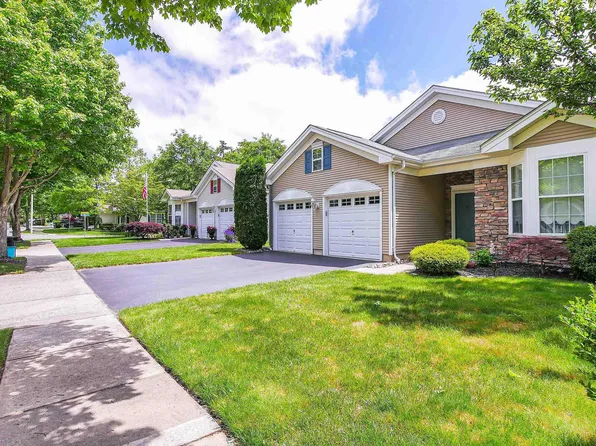 12 Northampton Rd, Galloway, NJ 08205