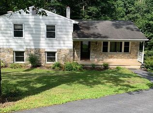 1560 Hilltop Rd, Downingtown, PA 19335