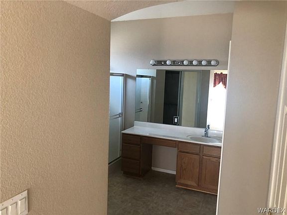 5th image of 6108 S Bison Ave