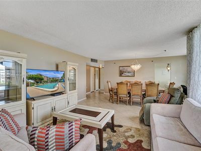 1100 Saint Charles Pl APT 619, Hollywood, FL, 33026
