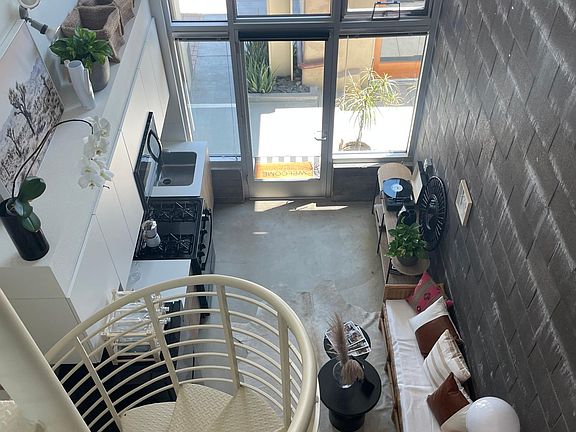 3rd image of 3593 Adams Ave #2