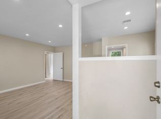 3030 N Buena Vista St, Burbank, CA 91504