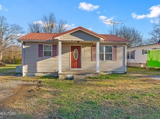 107 Pennsylvania Ave, Etowah, TN 37331