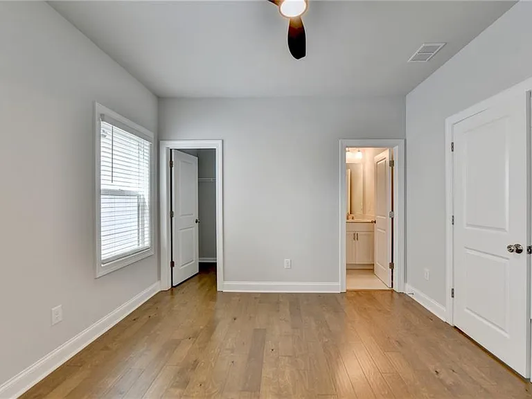4536 Molder Dr — Photo 64