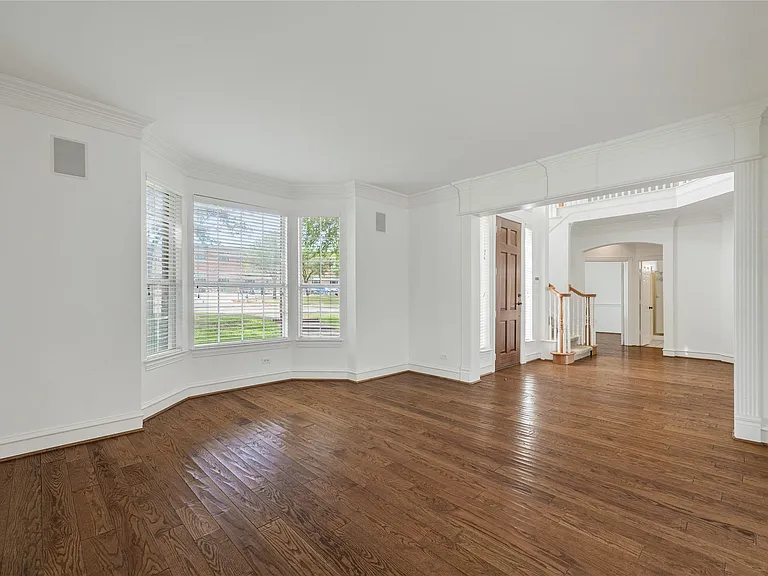 4758 Ridgeland Dr — Photo 11