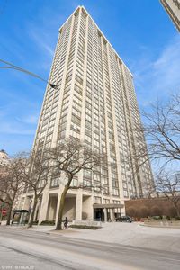 5455 N Sheridan Rd APT 3910, Chicago, IL, 60640