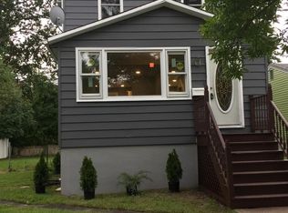 530 Poplar St, Roselle, NJ 07203