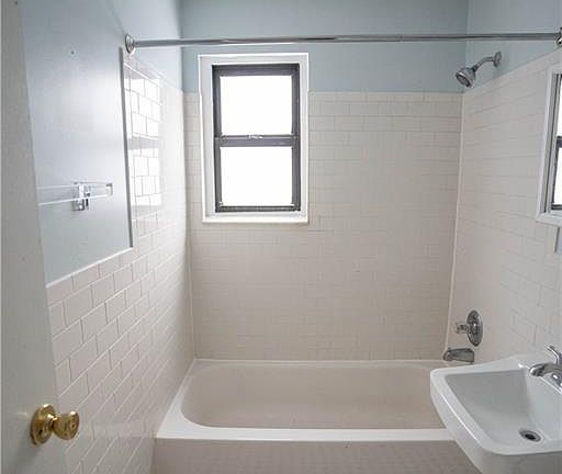 5th image of 130A West St #53