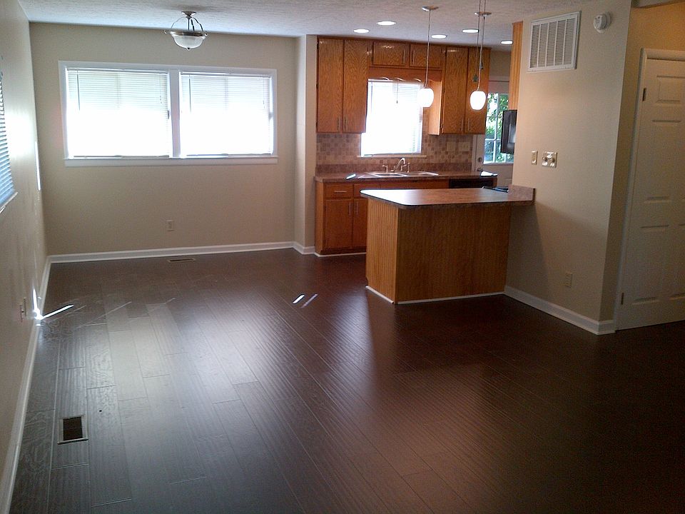 2nd image of 3144 Doreen Way