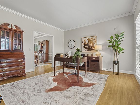 5th image of 1747 Russet Hill Cir