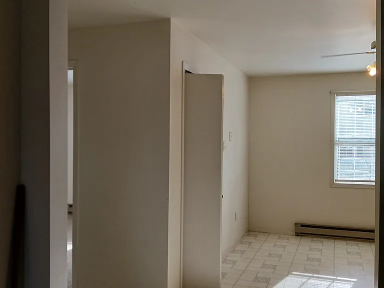 28 Helen St — Photo 1