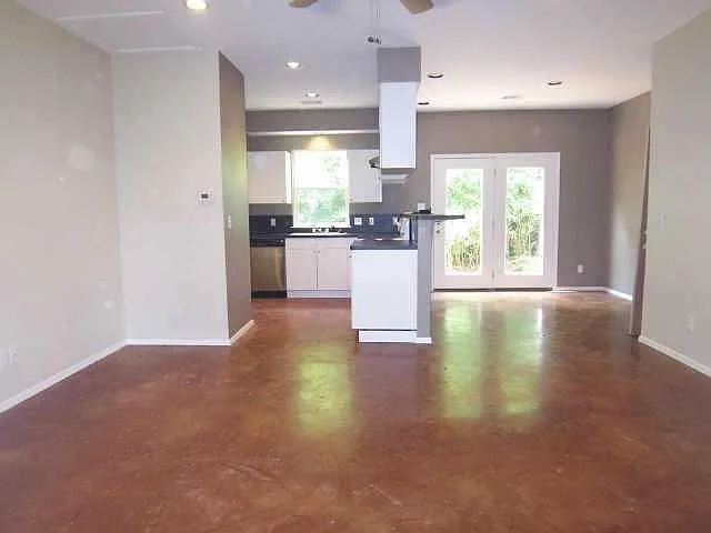 3411 Cedar Street — Photo 2