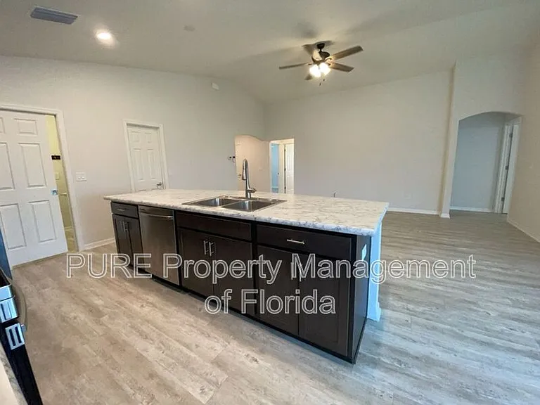 8925 SE 43rd Ave — Photo 7