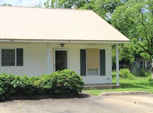 1102 Peachtree Ter APT B, Albany, GA 31707