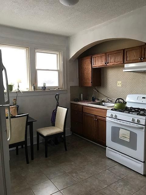 2nd image of 6024 Appoline St