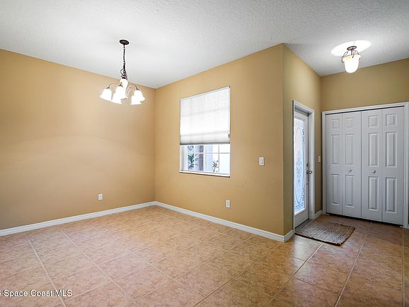 4th image of 1799 Tullagee Ave