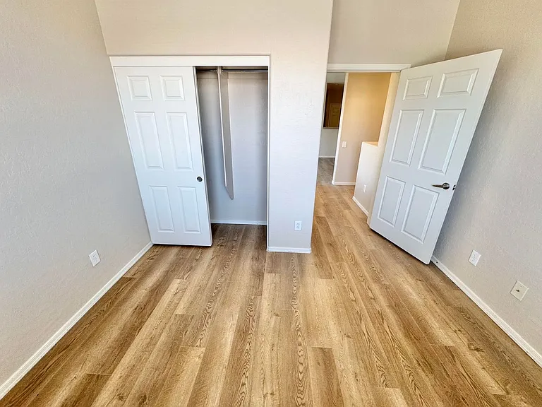6868 Sky Pointe Dr #2139 — Photo 5