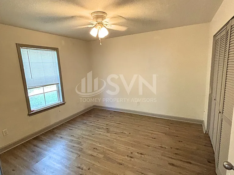 The Woodlands Apartments — Photo 9