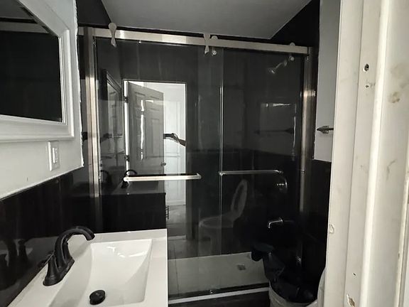 3rd image of 88-26 139th St #2
