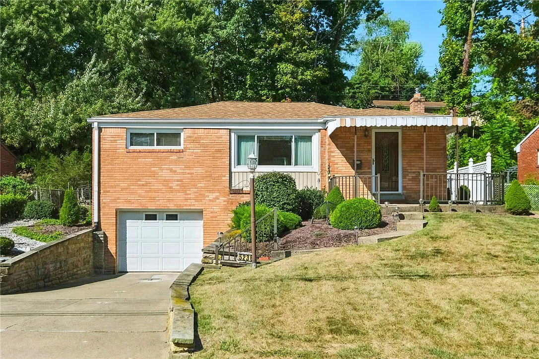 5236 Colewood Dr photo 1