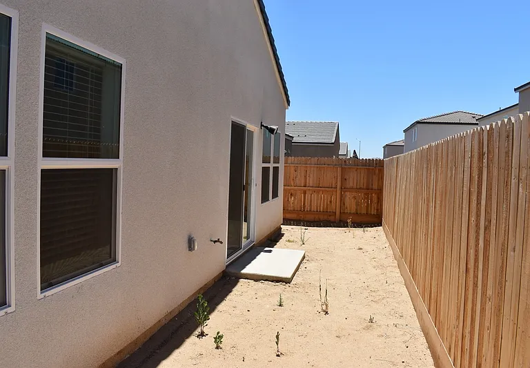 4481 N San Miguel Ave — Photo 30