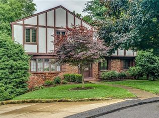 155 Hidden Valley Dr, Pittsburgh, PA 15237