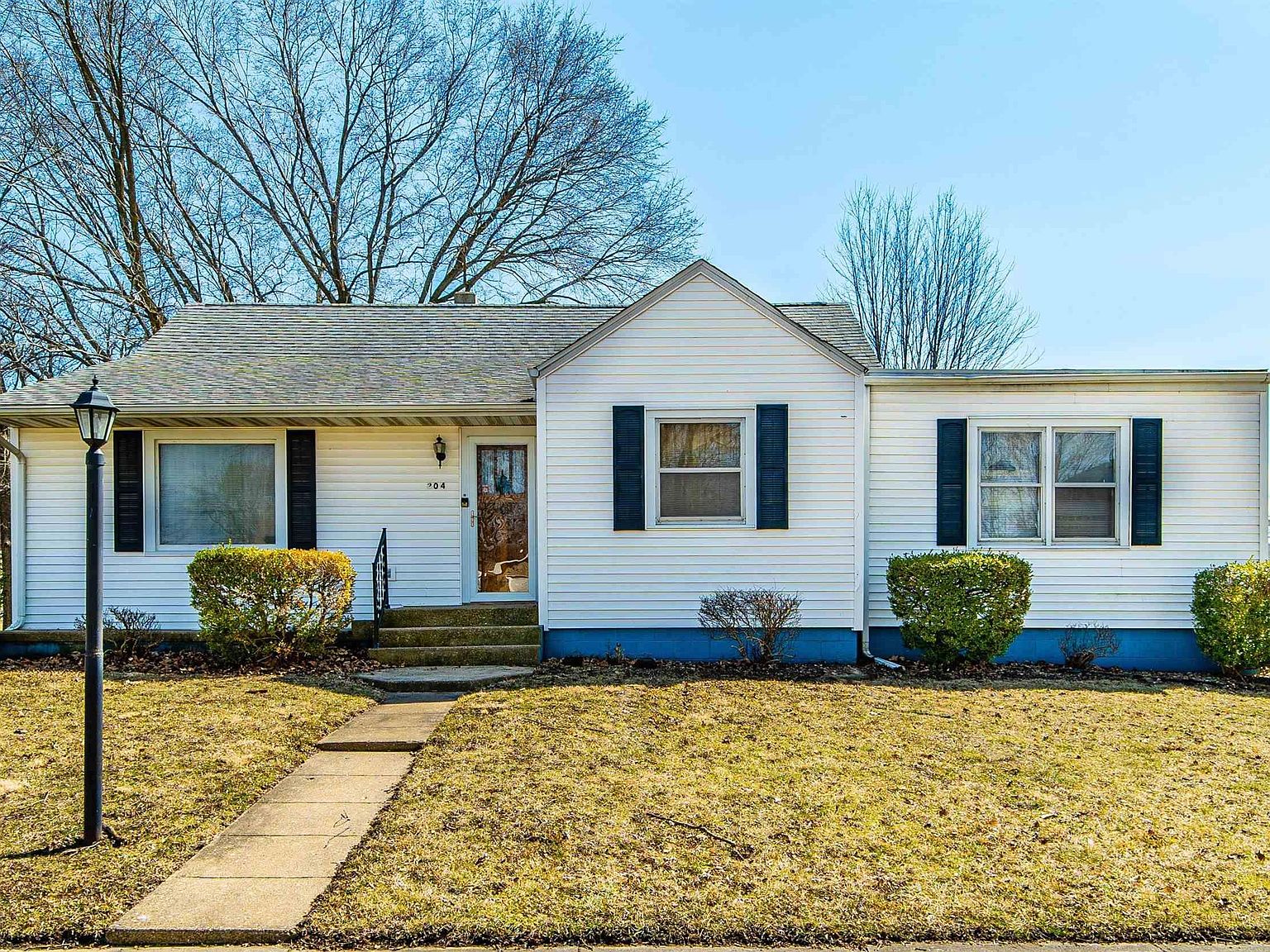 204 S Bogardus St, Elkhart, IL 62634 Zillow