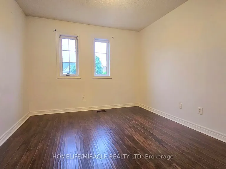 34 Ridgemore Cres — Photo 10