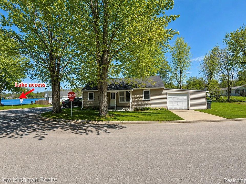 1st image of 300 Georgia Dr