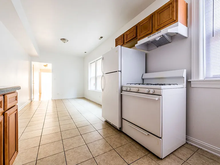 6230 S Artesian Ave — Photo 12