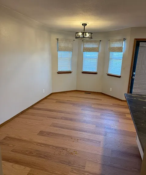 kitchen table area