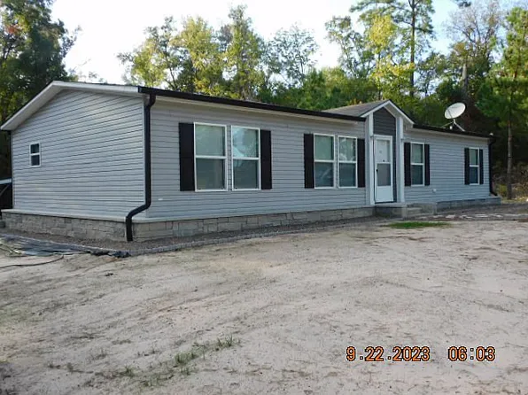 307 Roy Webb Rd, Huntsville, TX 77320