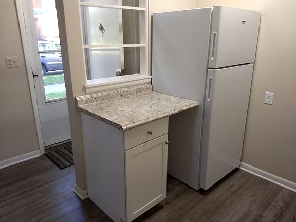 5th image of 284 North Ave #4