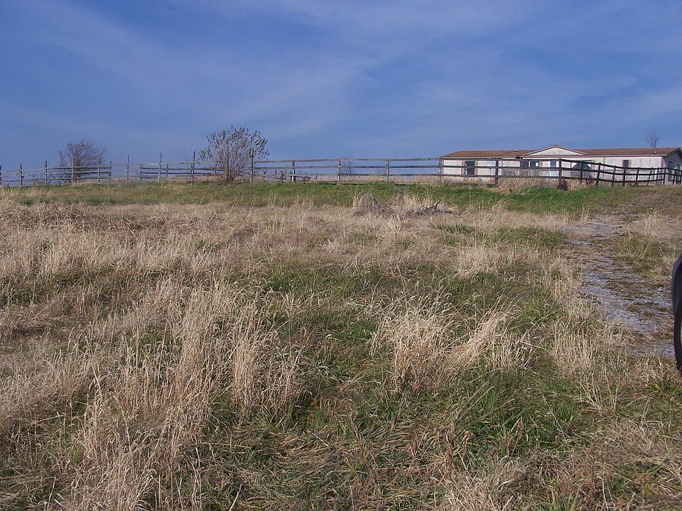 2nd image of 115 Hughley Ln