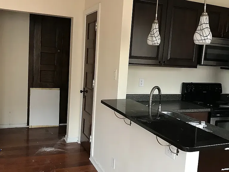 Indy Downtown Colonial Apartments — Photo 2
