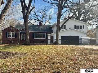 517 Bellevue Blvd N, Bellevue, NE 68005