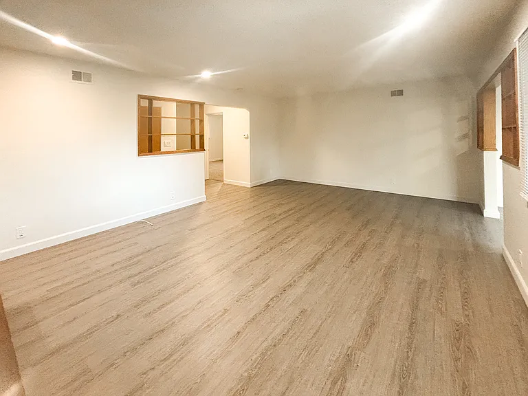 5240 Prosperity Ln — Photo 6