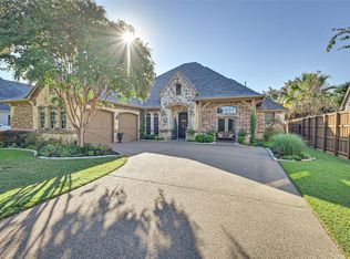 2102 Westchester Dr, Mansfield, TX 76063