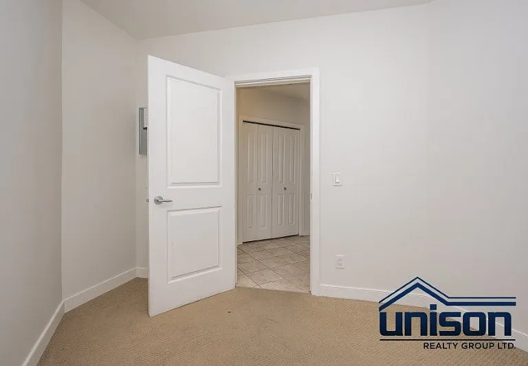 328 S 21st Ave SW #404 — Photo 22