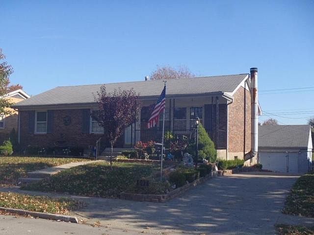 1st image of 607 Cricklewood Dr