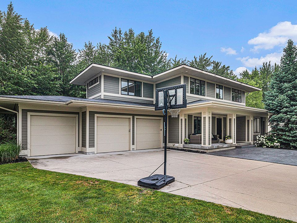 315 Saddleback Dr NE, Grand Rapids, MI 49525 Zillow