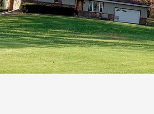 7850 S Lowden Rd, Dixon, IL 61021