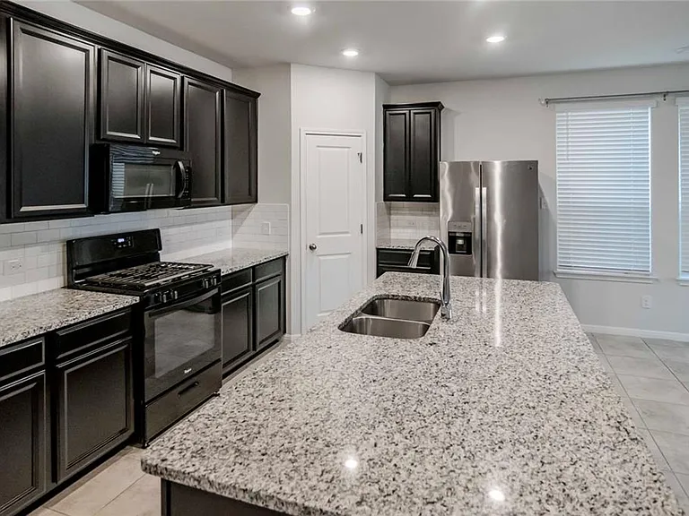 5713 Pleasanton Pkwy — Photo 4