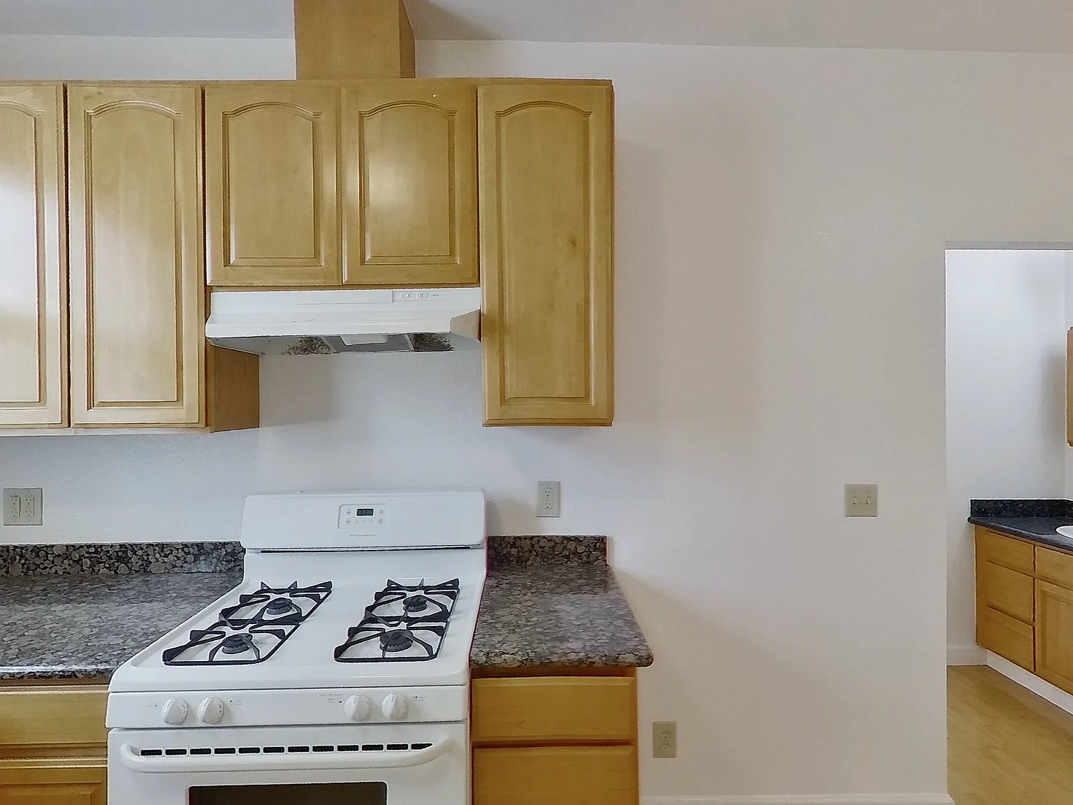 2644 Dwight Way — Photo 4