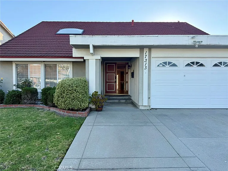 17313 Vickie Ave — Photo 2